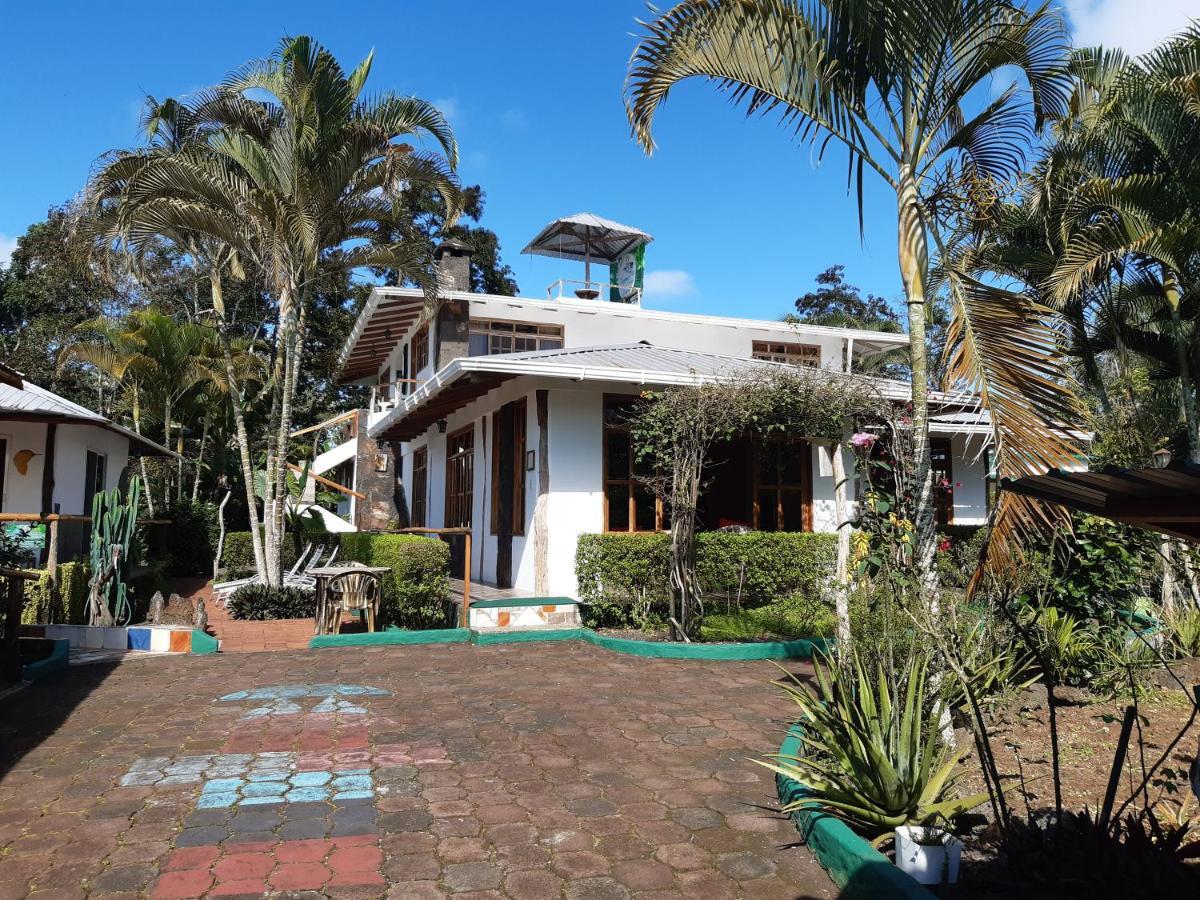 Suymar Ecolodge Galapagos ปูแอร์โตอาโยรา ภายนอก รูปภาพ