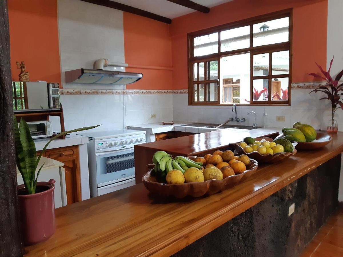 Suymar Ecolodge Galapagos ปูแอร์โตอาโยรา ภายนอก รูปภาพ